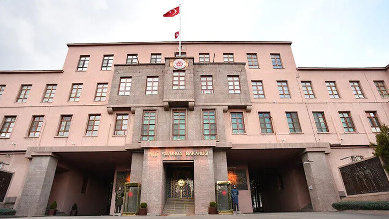 'GAYRİASKERİ STATÜSÜNE AYKIRI'