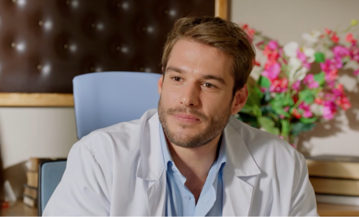 Muhtemel Aşk’ın Doktor Tamer’i Özgür Foster kimdir, nereli? Oynadığı diziler ve kariyeri