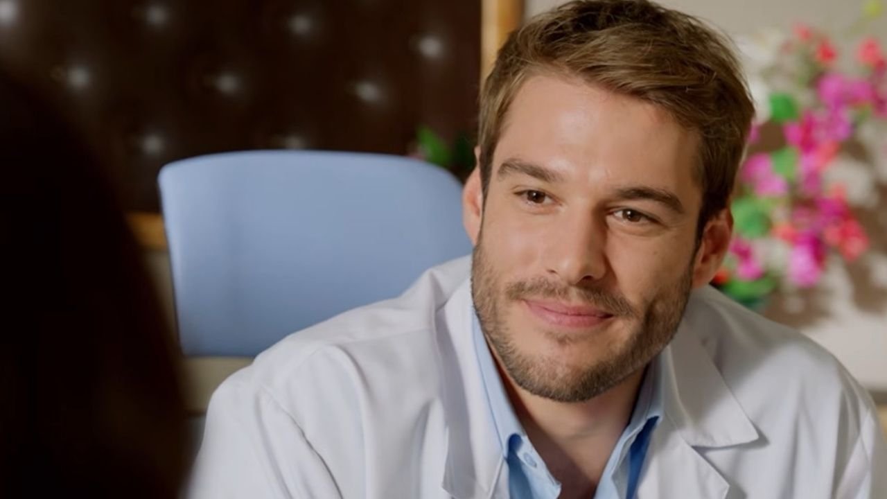 Muhtemel Aşk’ın Doktor Tamer’i Özgür Foster kimdir, nereli? Oynadığı diziler ve kariyeri