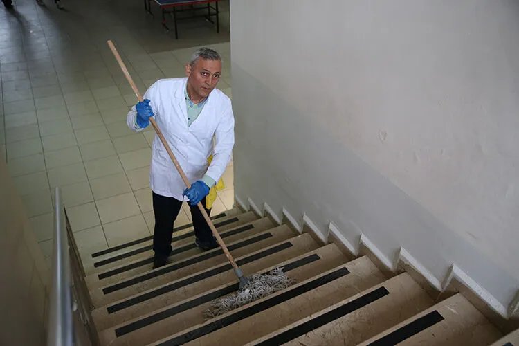 Okul temizliği için üç formül masada: Eleman var hizmet yok!