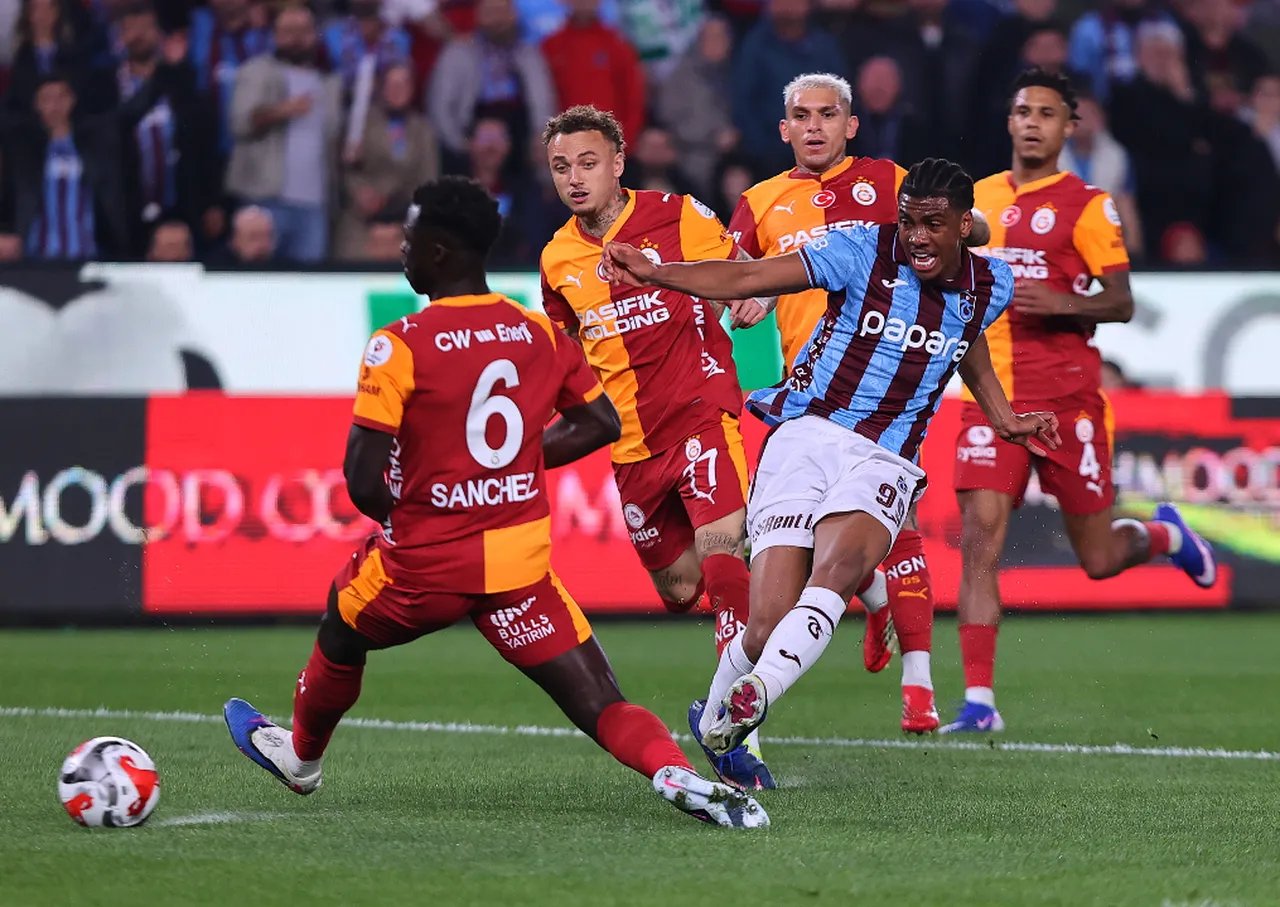 Trabzonspor-Galatasaray muhtemel ilk 11! Osimhen Trabzon maçında oynayacak mı?
