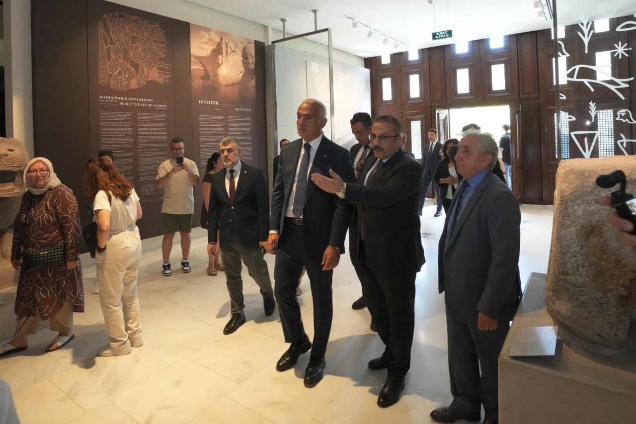 54 bin çini tek tek elden geçirildi! İstanbul Arkeoloji Müzelerinde tarihî restorasyon