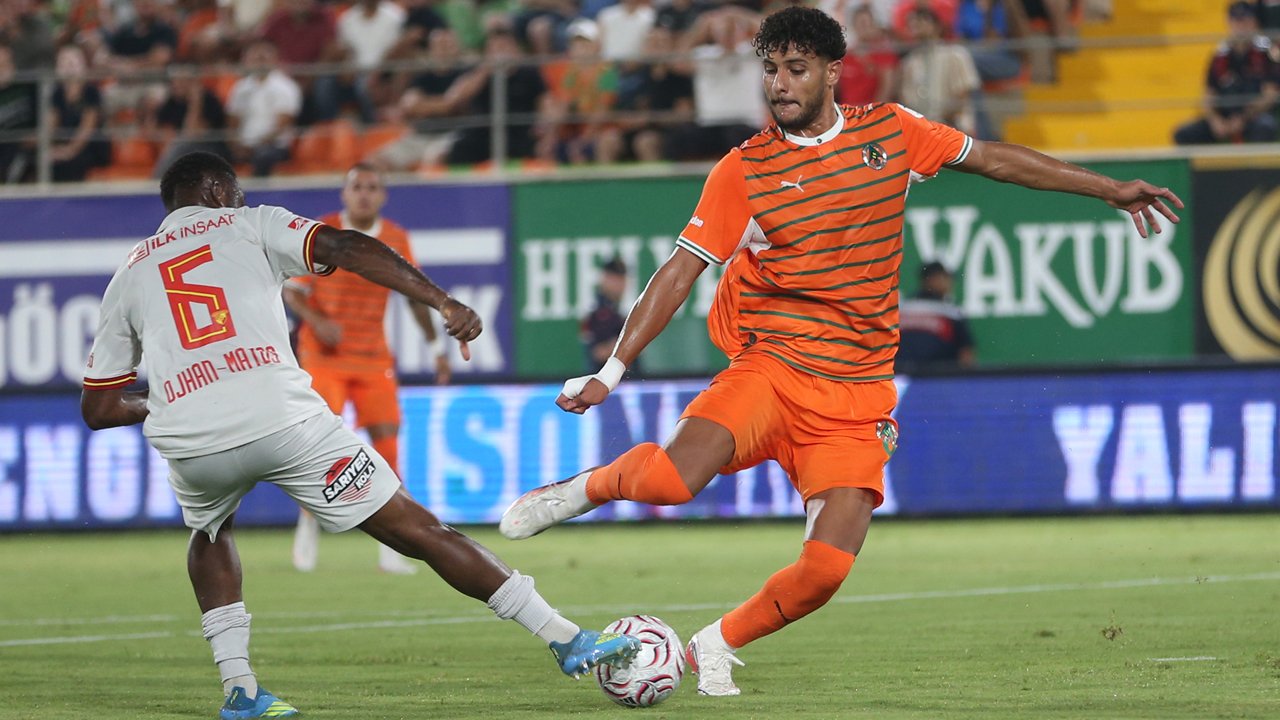 Alanyaspor'dan hakem tepkisi: Ozan Ergün'ün 2 tartışmalı kararıyla 2 puanımız gitti