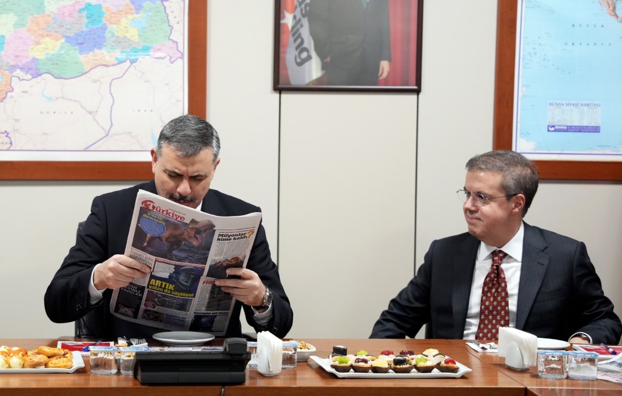 Bakan Çiftçi İhlas Holding’i ziyaret etti
