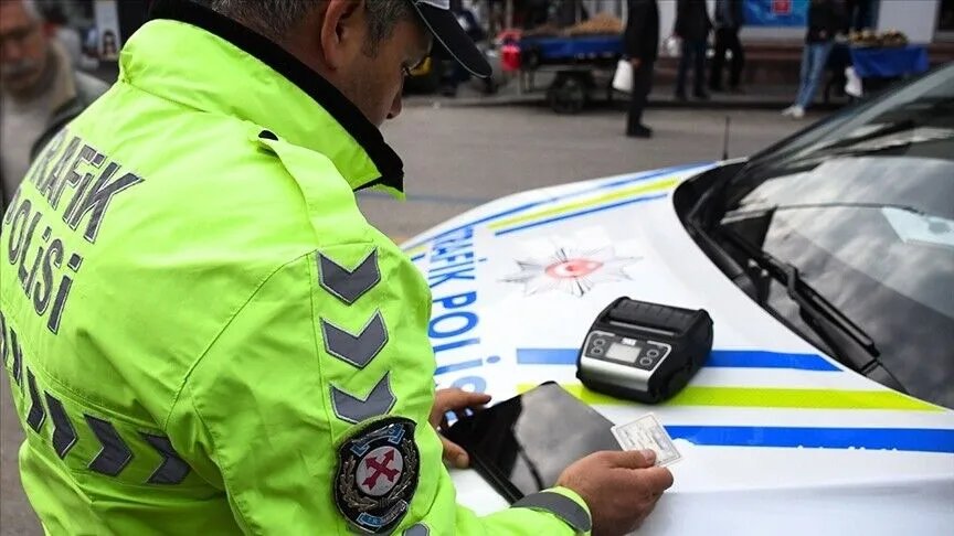 Bakan Çiftçi’den trafik magandalarına net mesaj: “Bunları göze alabilen varsa araçtan inebilir”