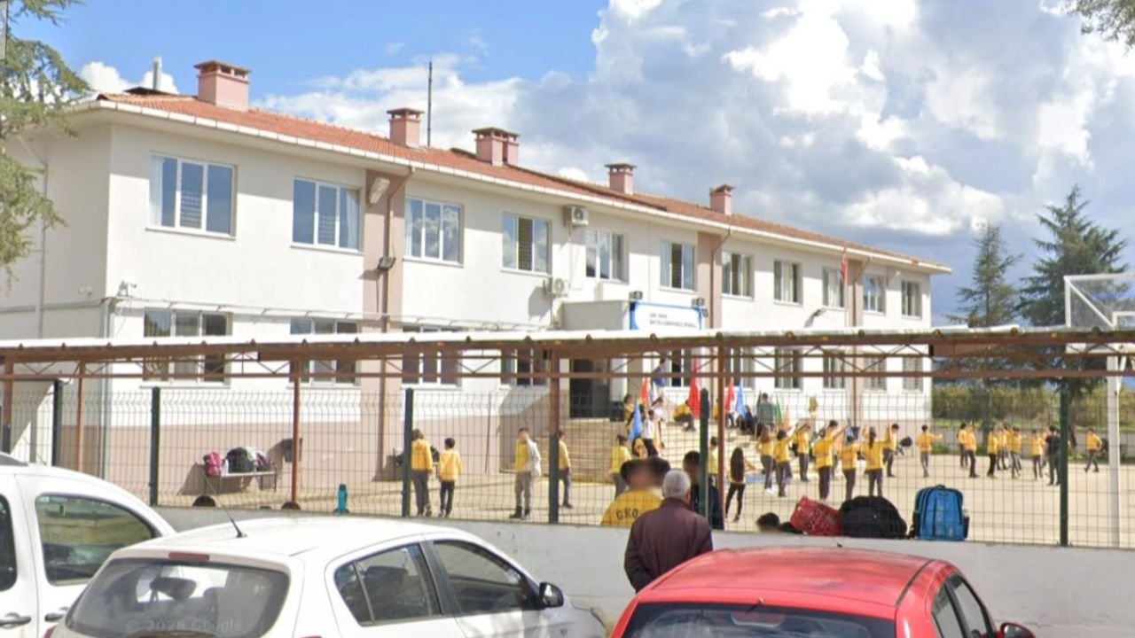 DMM'den İzmir'de şehidin adının okuldan silindiği iddiasına yalanlama