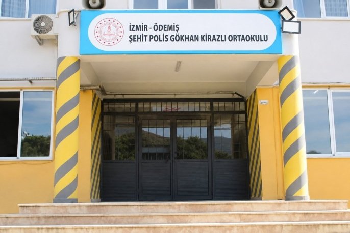DMMden İzmirde şehidin adının okuldan silindiği iddiasına yalanlama