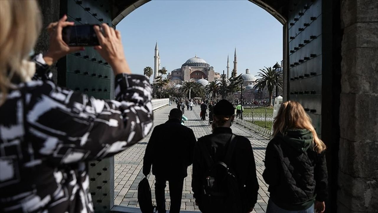 Dünyada 4. sıraya yerleştik! Son rakamlar açıklandı, 64 milyonu ağırladık
