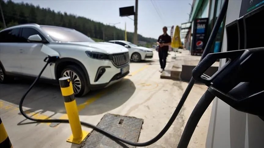 Elektrikli araç sayısı 1 yılda yüzde 53,2 artarak 500 bine dayandı