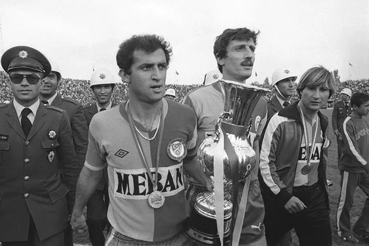 Fatih Terim, Galatasaray formasıyla lig şampiyonluğu yaşayamasa da 3 Türkiye Kupası, 2 Cumhurbaşkanlığı, 1 Başbakanlık Kupası kaldırdı.