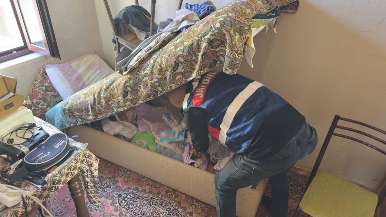İzmirde FETÖ operasyonu: 21 kişi yakalandı