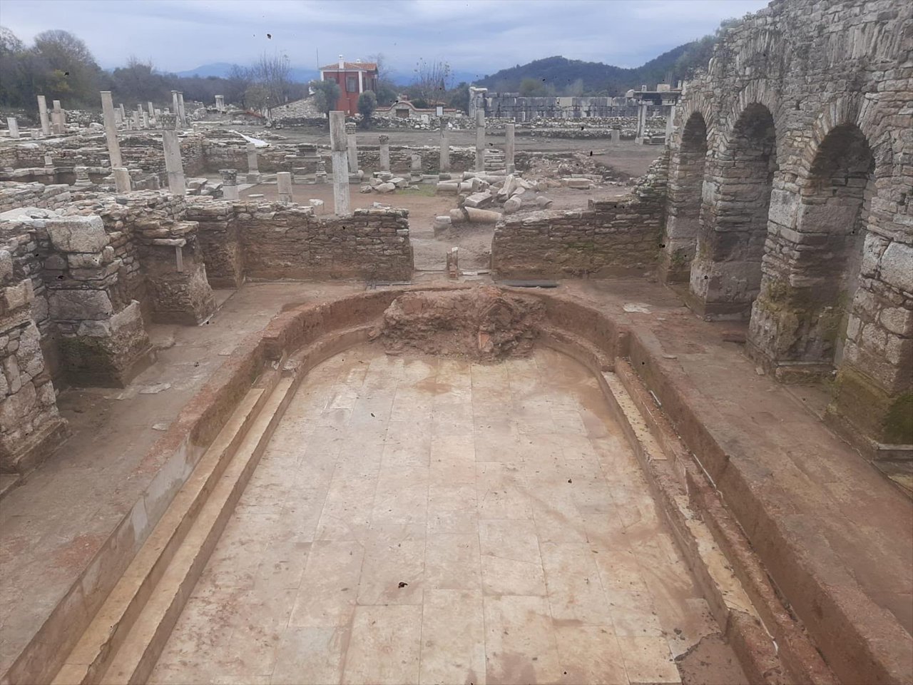 Tam bin 900 yıllık! ‘Gladyatörler Şehri’nde’ 3 çocuk izi bulundu