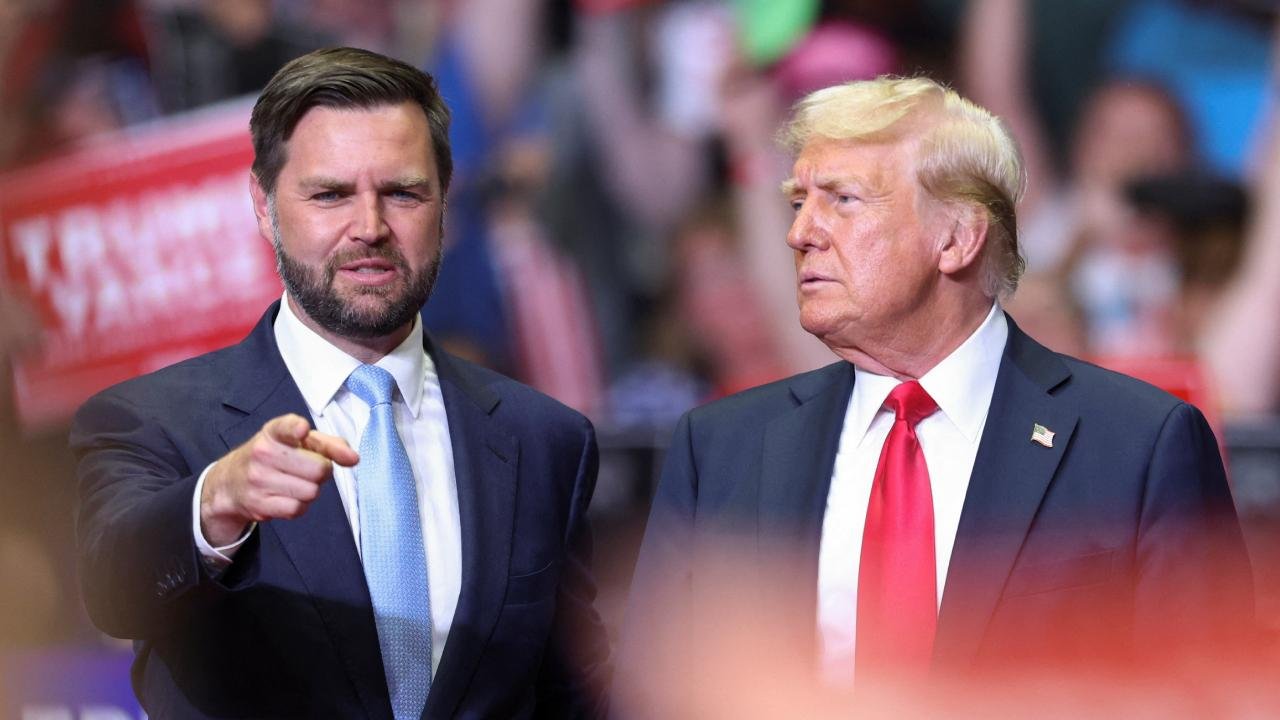 Washington'da Vance depremi! Clinton'a Trump'ı yenmenin yolunu anlatmış