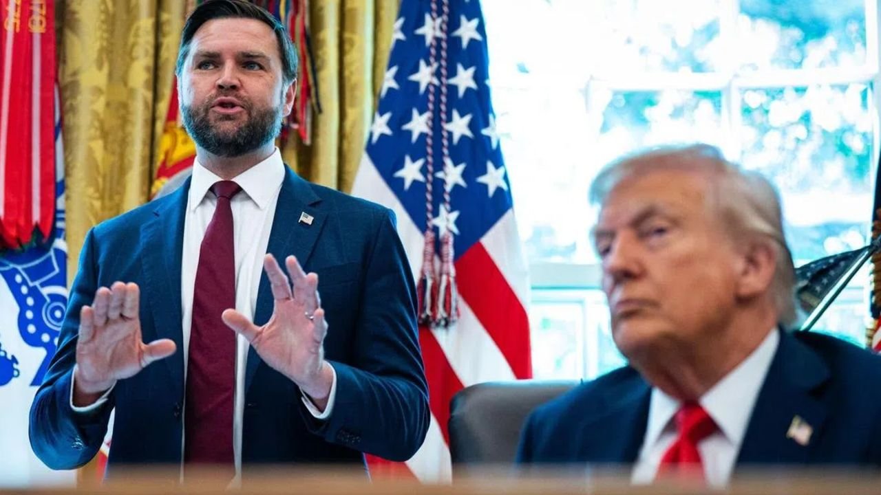 Washingtonda Vance depremi! Clintona Trumpı yenmenin yolunu anlatmış