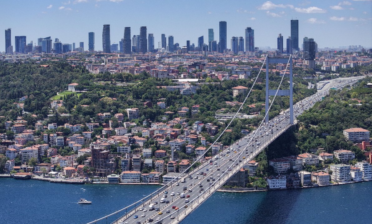 İstanbul ve Ankara'da yarın bazı yollar trafiğe kapatılacak