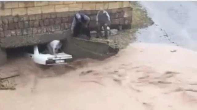 Rize ve Nevşehir’de sağanak sele neden oldu: Araçlar sular altında kaldı, trafik durdu