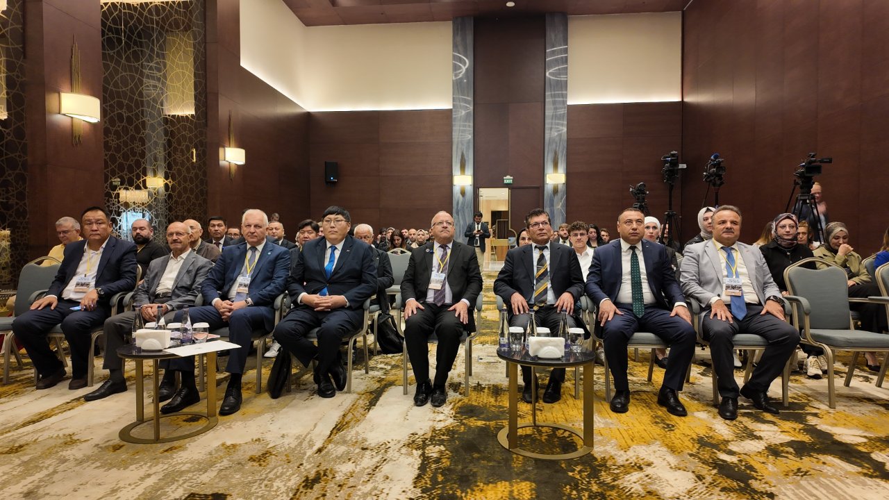Selçuklu tarihçileri Moğolları anlattı: Fatihlerini kendi dinlerine kazandılar