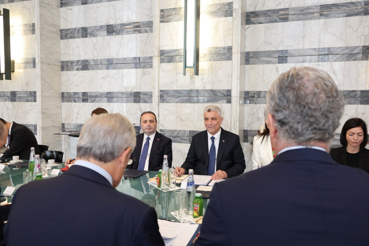Ticaret Bakanı Bolat, İtalya temaslarını değerlendirdi: Türkiyede daha fazla yatırım yapmalarını teşvik ettik