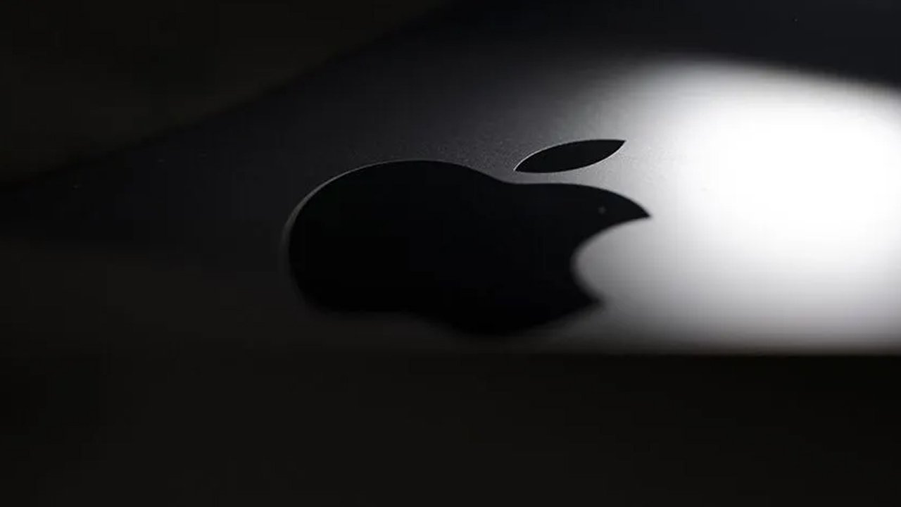 Apple'da bir devrin sonu! Tim Cook dönemi resmen sona erdi: Yeni CEO John Ternus oldu