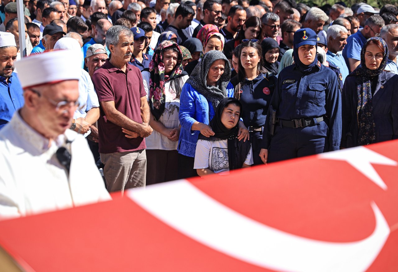Fedakârlıklarıyla hatırlanacaklar! KKTC'deki feribot kazasında son anlarında bile ailelerini düşündüler