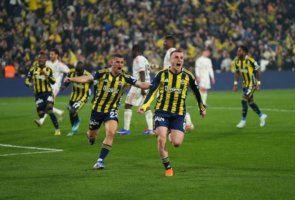 Başlık ResmiFenerbahçe, Kadıköy'de oynanan son maçta Beşiktaş'ı 1-0 yendi.
