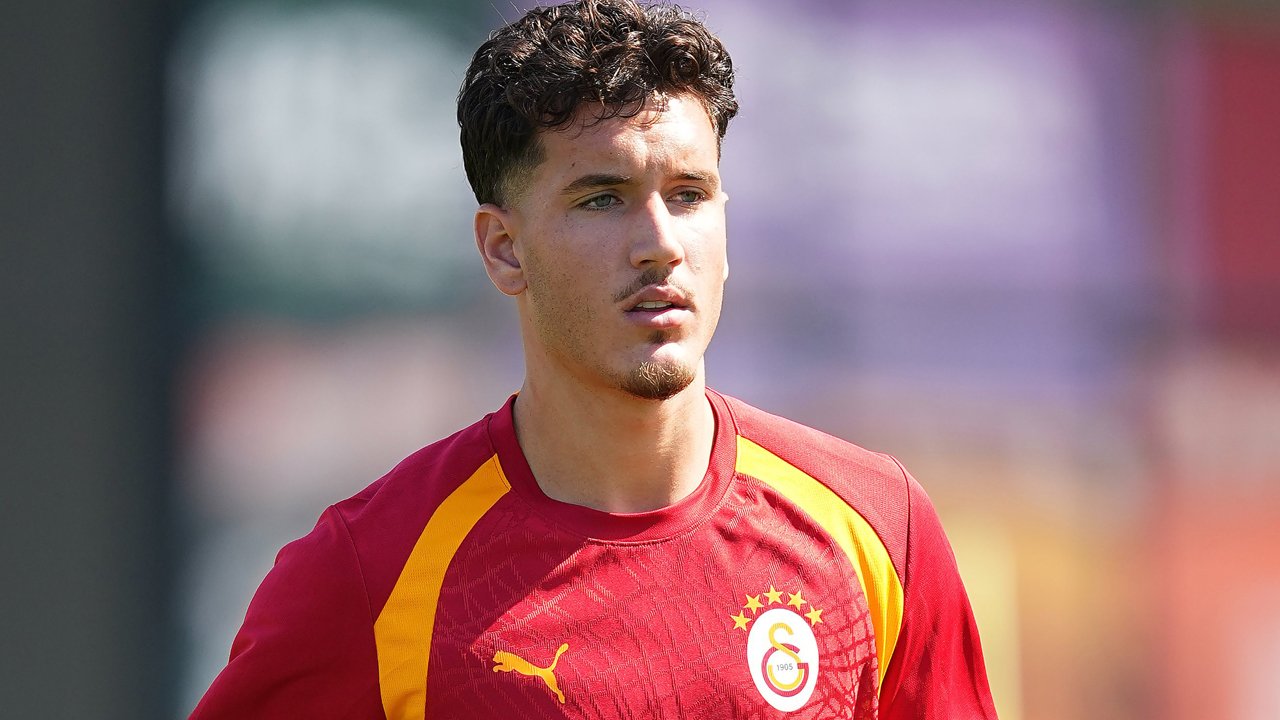 Galatasaray'da Başakşehir mesaisi: Deniz Gül ilk antrenmanına çıktı
