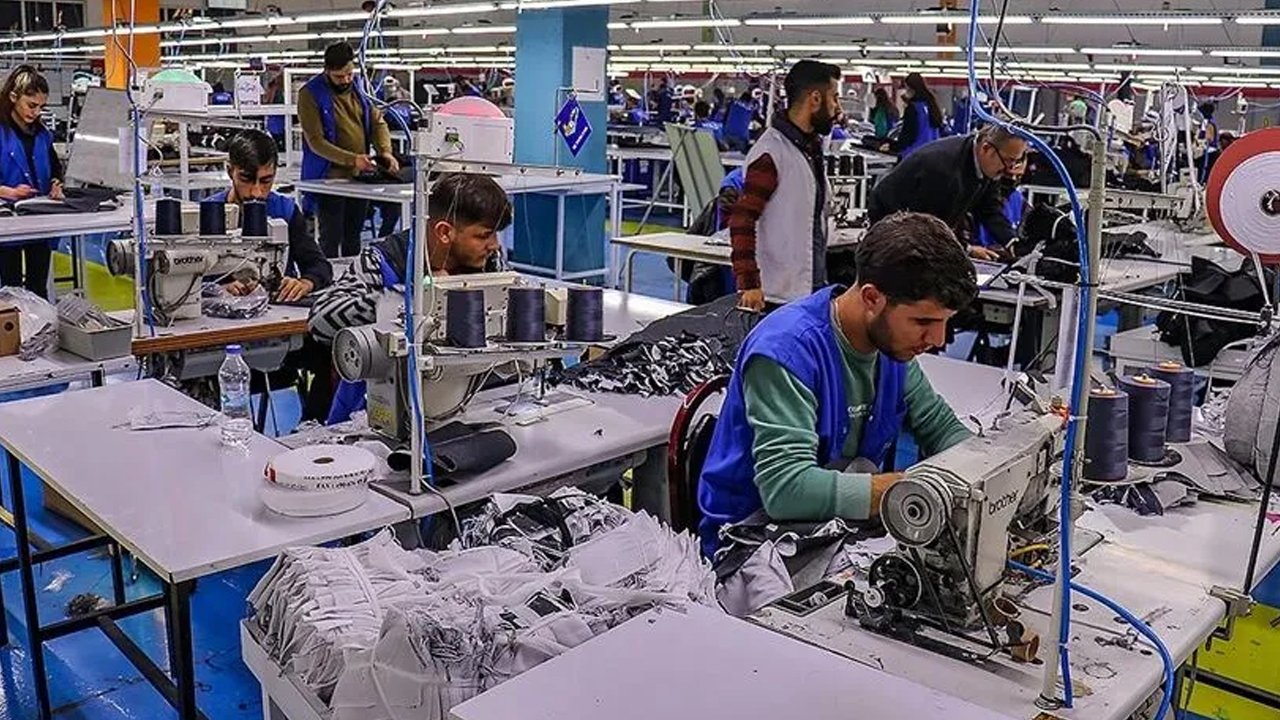 İŞKUR hedef büyüttü! Yıl sonuna kadar 1,4 milyon kişiye iş kapısı açılacak