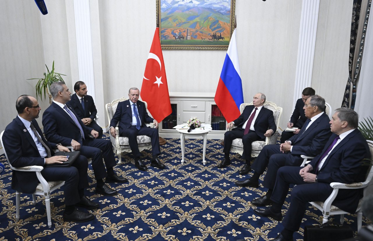Kırgızistan'da görüntülendi! İbrahim Kalın'ın yeni imajı dikkat çekti