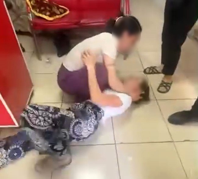 Milyonluk vurgun yetmedi! Aynı eve ikinci kez girdiler, suç kayıtları pes dedirtti