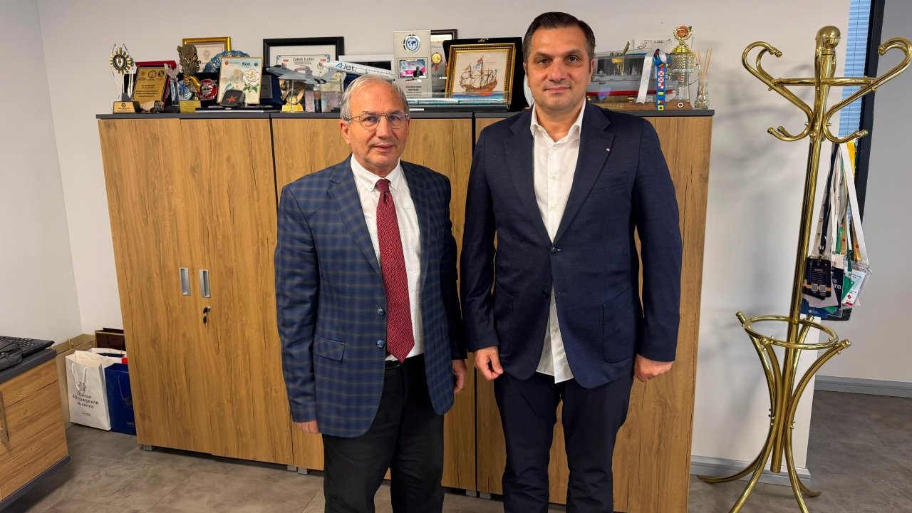 Türkiye Gazetesi Ankara Temsilcisi Akif Bülbül ve Türkiye Gençlik Kulüpleri Konfederasyonu Genel Başkanı Doç. Dr. Bilal Okudan