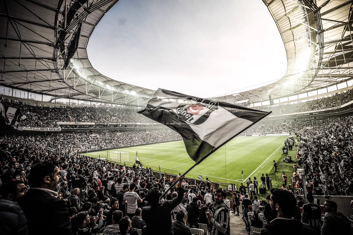 Beşiktaş’tan yayıncı kuruluşa sert tepki! Okan Buruk açıklaması sonrası suç duyurusunu hatırlattı