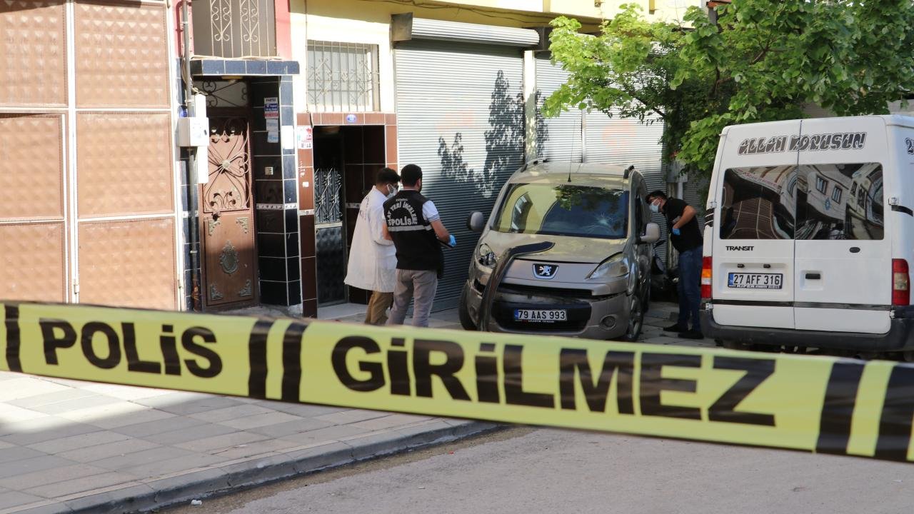 Denizli'de 15 yaşındaki çocuk 35 yaşındaki adamı öldürdü
