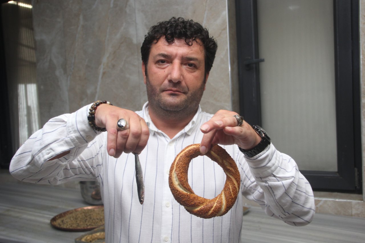 Eşi benzeri olmayan lezzet! Tadına bakan inanamıyor! Pilav, baklava, dondurma derken hamsinin şimdi de simidi çıktı!