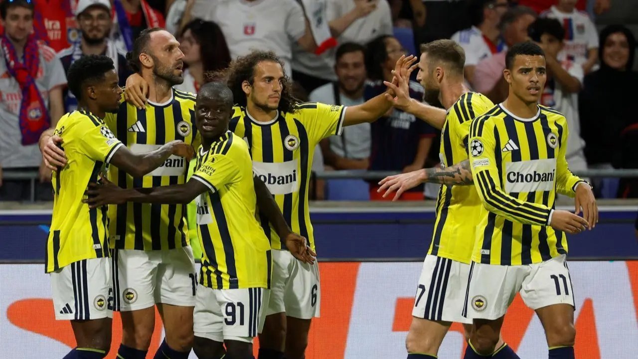 KADIKÖY'DE YARIM DÜZİNE GOL