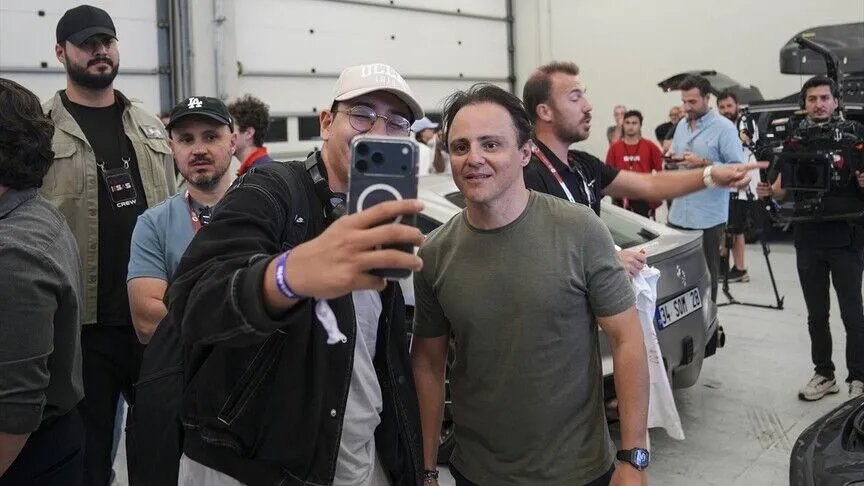 Felipe Massa (sağda)