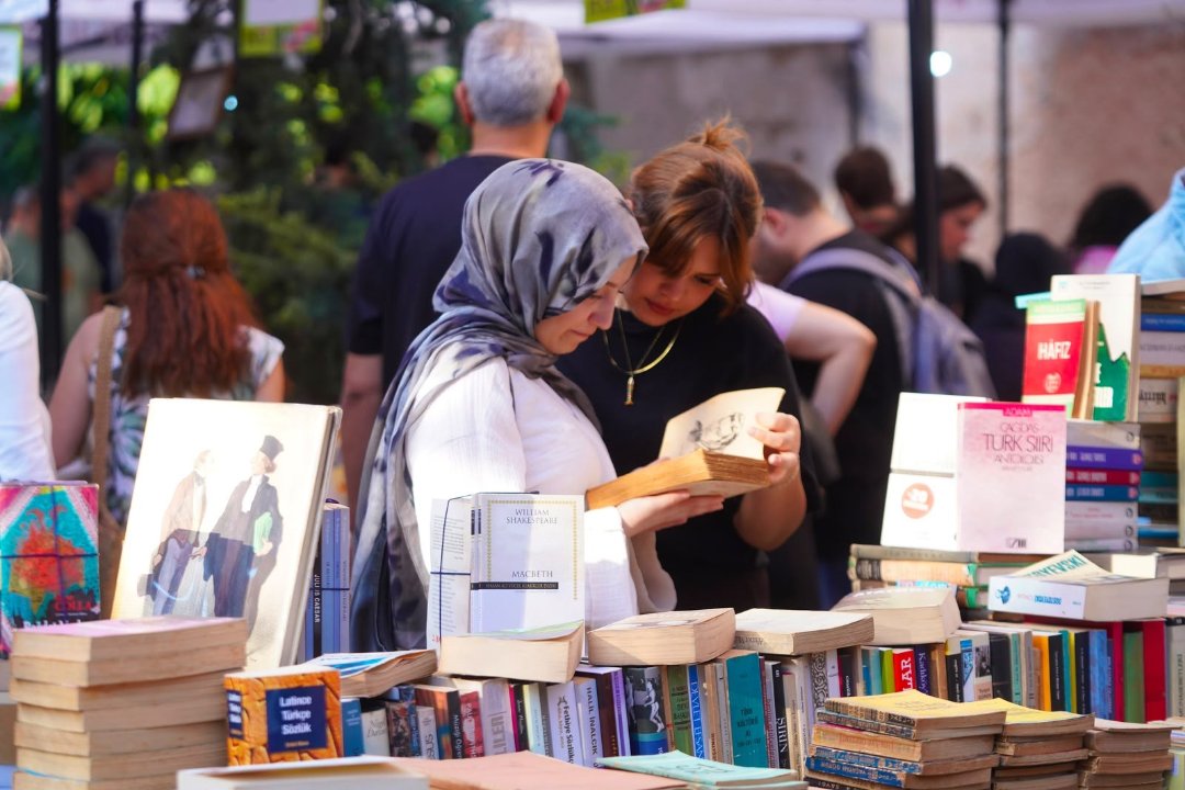 Fransız Yetimhanesi’nde kültür buluşması: Beyoğlu'nda sahaf festivali heyecanı var