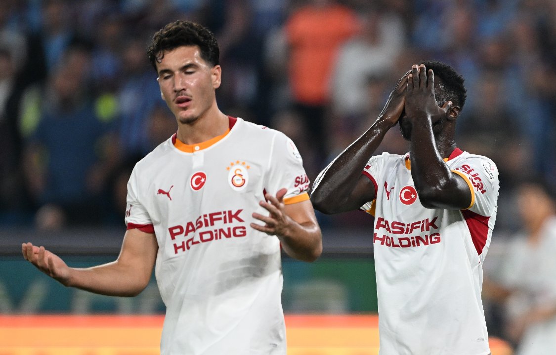 Galatasaray'da 60 yıl sonra bir ilk! Savunma alarm veriyor