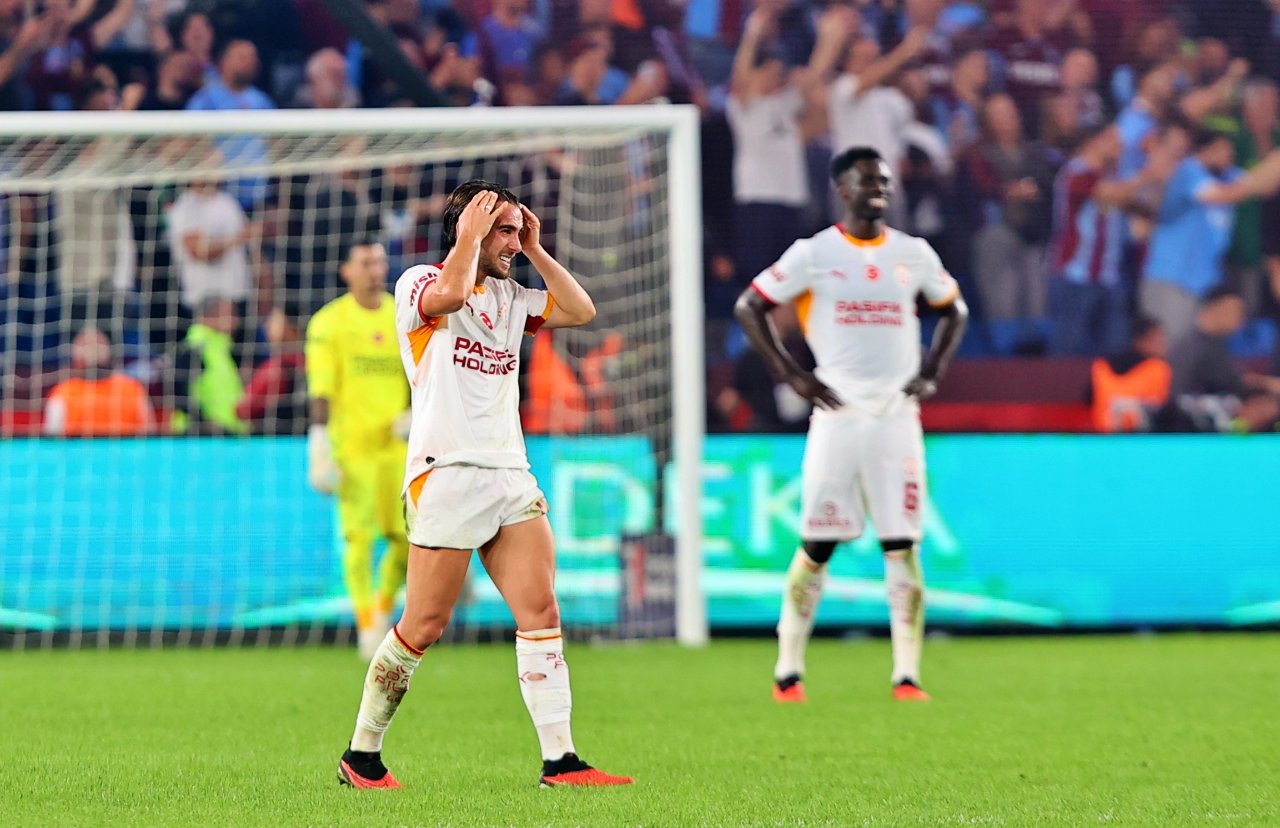 Galatasarayda 60 yıl sonra bir ilk! Savunma alarm veriyor