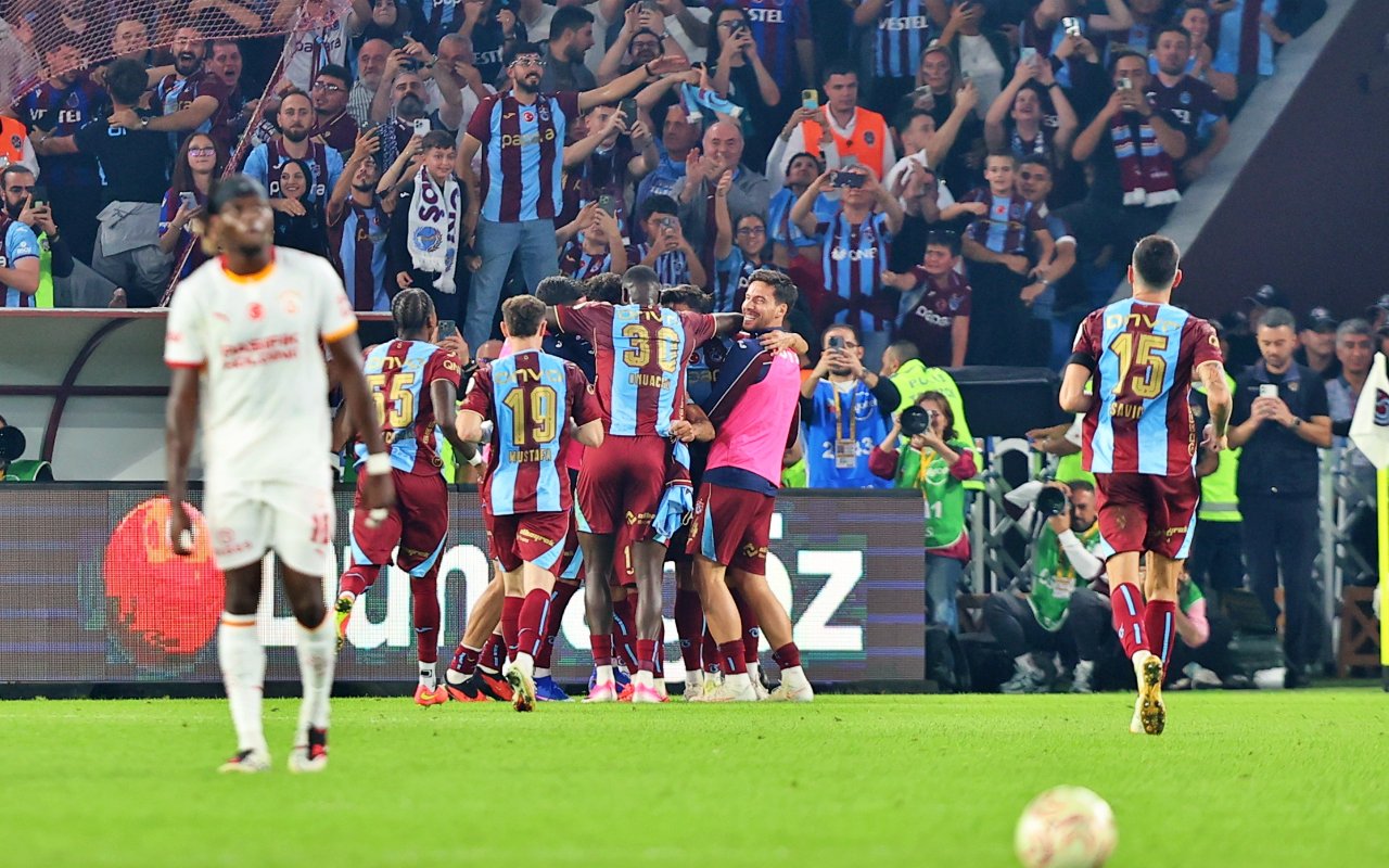 Galatasarayda 60 yıl sonra bir ilk! Savunma alarm veriyor