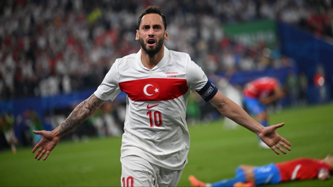 Hakan Çalhanoğlu, Kenan Yıldız ve Mert Müldür milli maçta oynayacak mı? Türkiye-Fransa maçı aday kadrolar açıklandı!