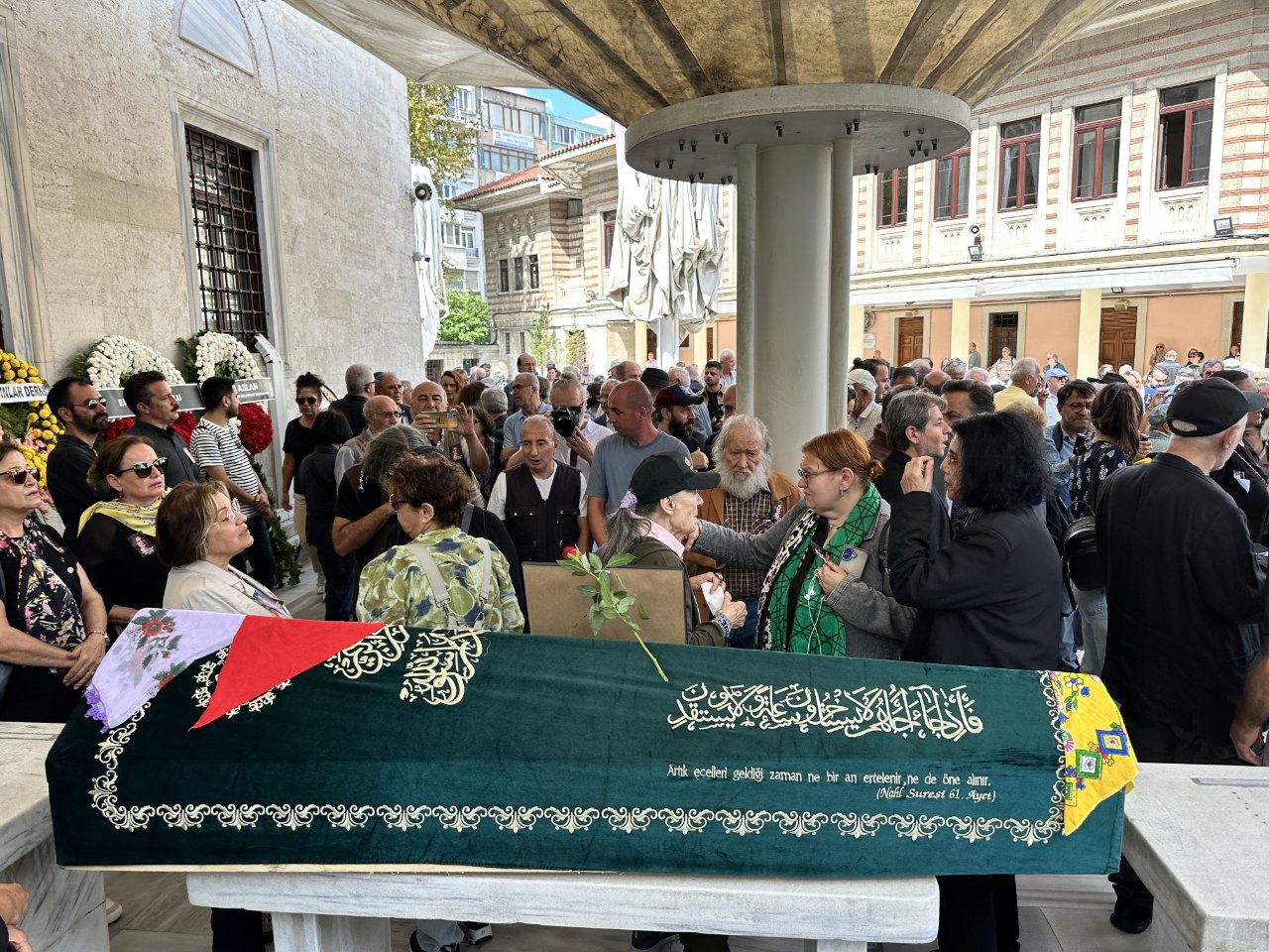 Oyuncu Gülsen Tuncere son veda! Acılı eşinden yürek burkan veda: Hayatımın kaybı