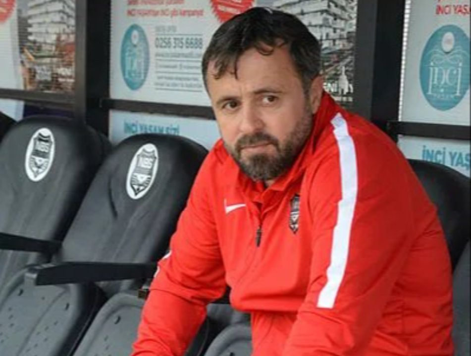 Teknik direktör Mustafa Bahadır
