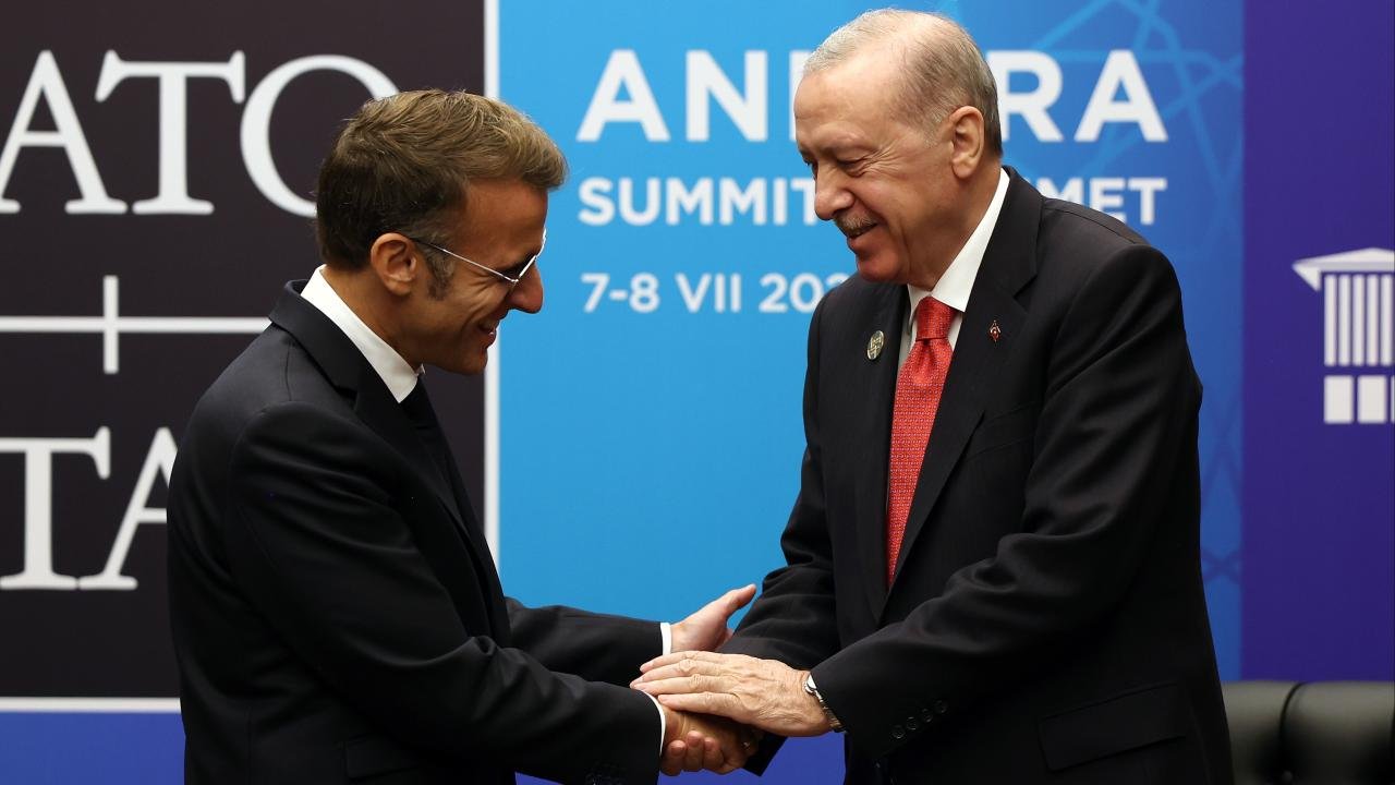Trump'ın haritasına Macron'dan olay cevap! "İnsanların tuhaf fikirleri var diye..."