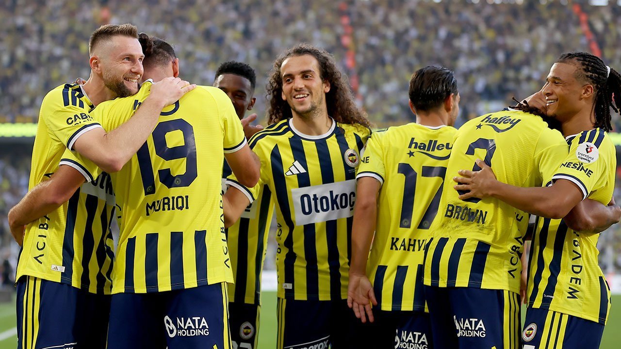 F.BAHÇE'DEN TARİHİ FARK!