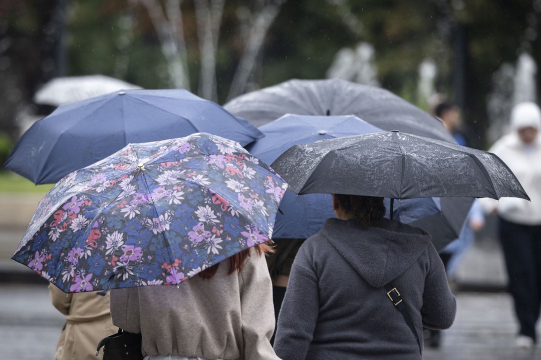 Yaz havası bitiyor: Sıcaklıklar sert düşecek, sağanak geliyor! Meteoroloji gün gün açıkladı