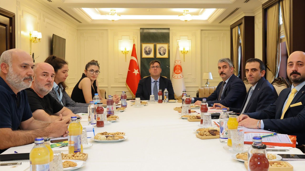 6 Şubat depreminde adalet arayışı sürüyor! Bakanlık ailelerin taleplerini masaya yatırdı