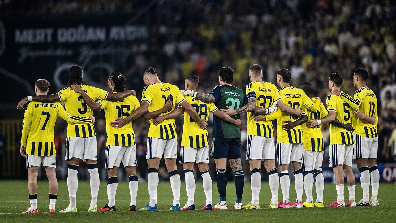 2 AY FORMA GİYEMEYECEK