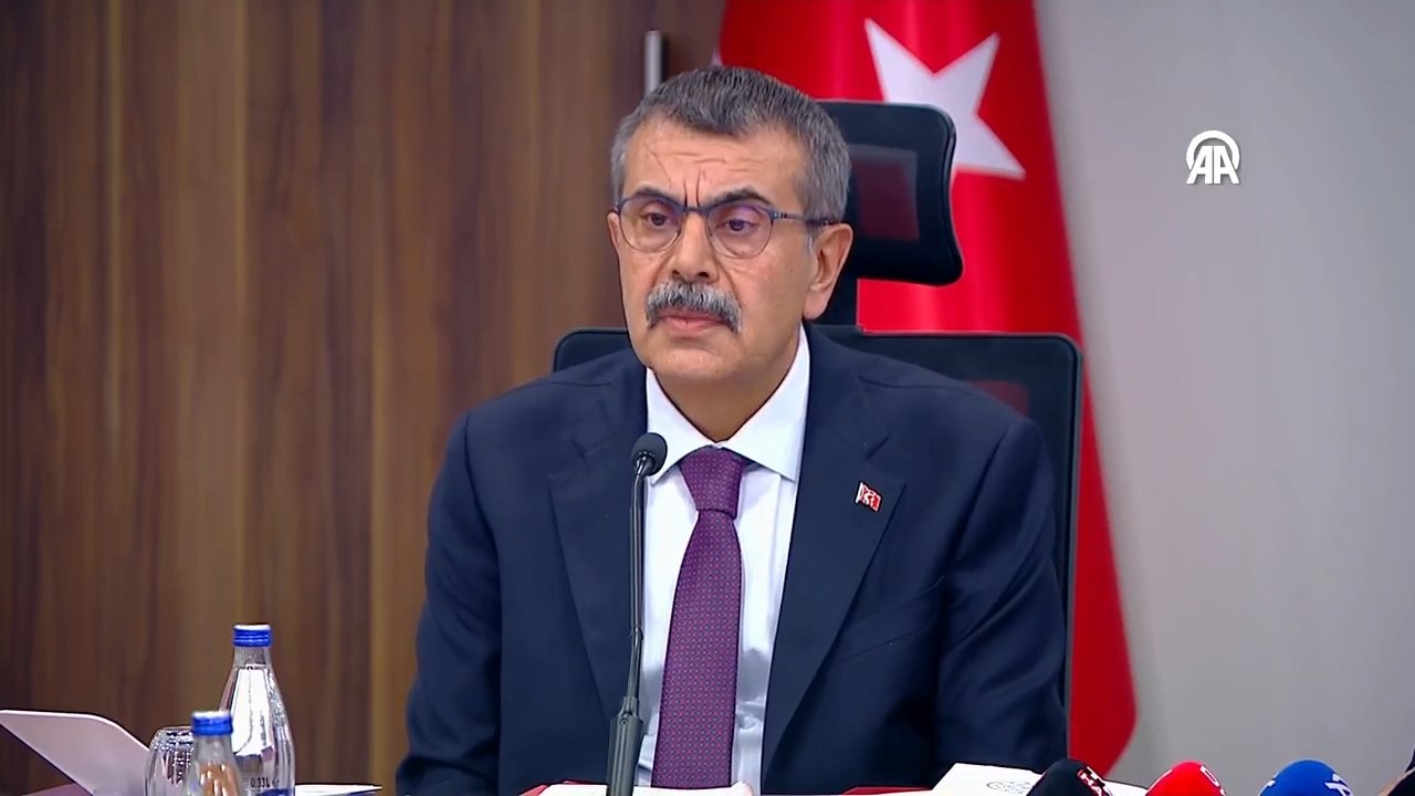 Okul güvenliğinde yeni dönem: 31 bin görevli, polis denetimi ve zorunlu veli randevu sistemi