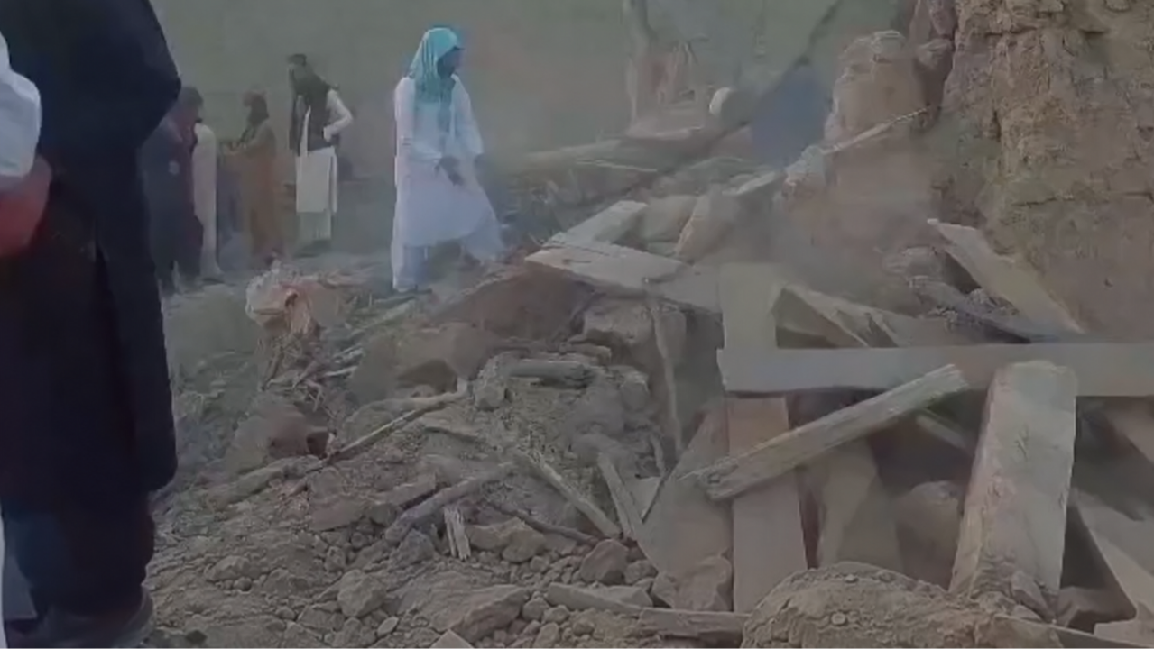 Pakistan'dan Afganistan topraklarında hava saldırısı! 28 kişi öldü
