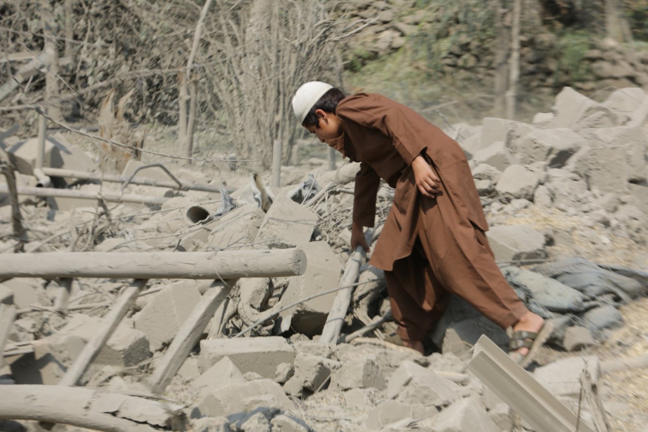 Pakistandan Afganistan topraklarında hava saldırısı! 28 kişi öldü